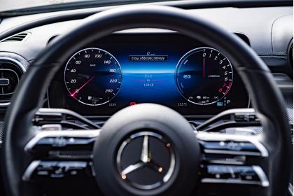 Mercedes-Benz C300e 313Ps